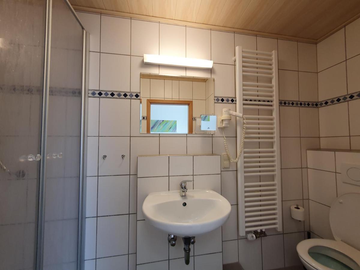 Garni Hotel Biebertal Am Milseburgradweg 호프비에버 외부 사진
